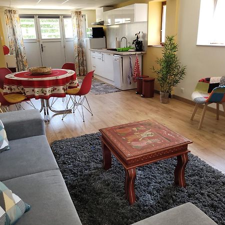 Apartamento Au Petit Bonheur Horbourg Habitación foto